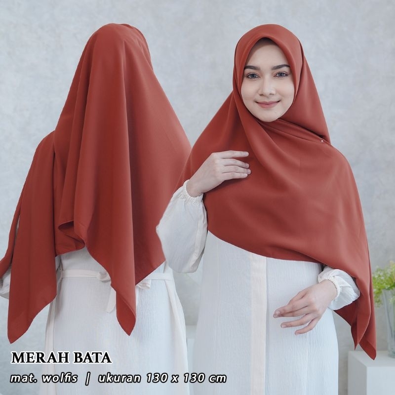Hijab segi empat wolfis merah bata