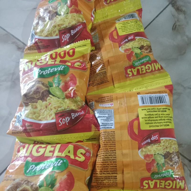 

MIE GELAS 1renceng isi 15 pcs