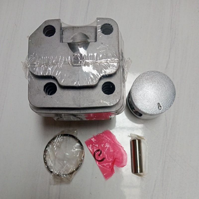 Block Blok Mesin Chainsaw Tipe 5800 Mesin Potong Kayu Komplit