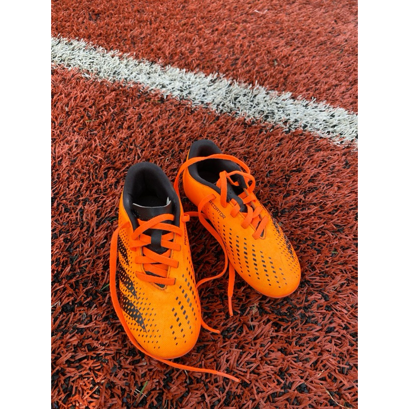 TERMURAH Preloved Sepatu Anak Bola / Mini soccer Adidas Predator Box Lengkap