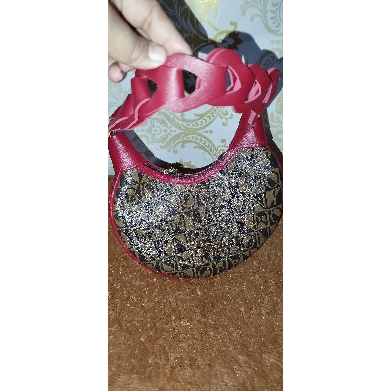 tas bonia selempang