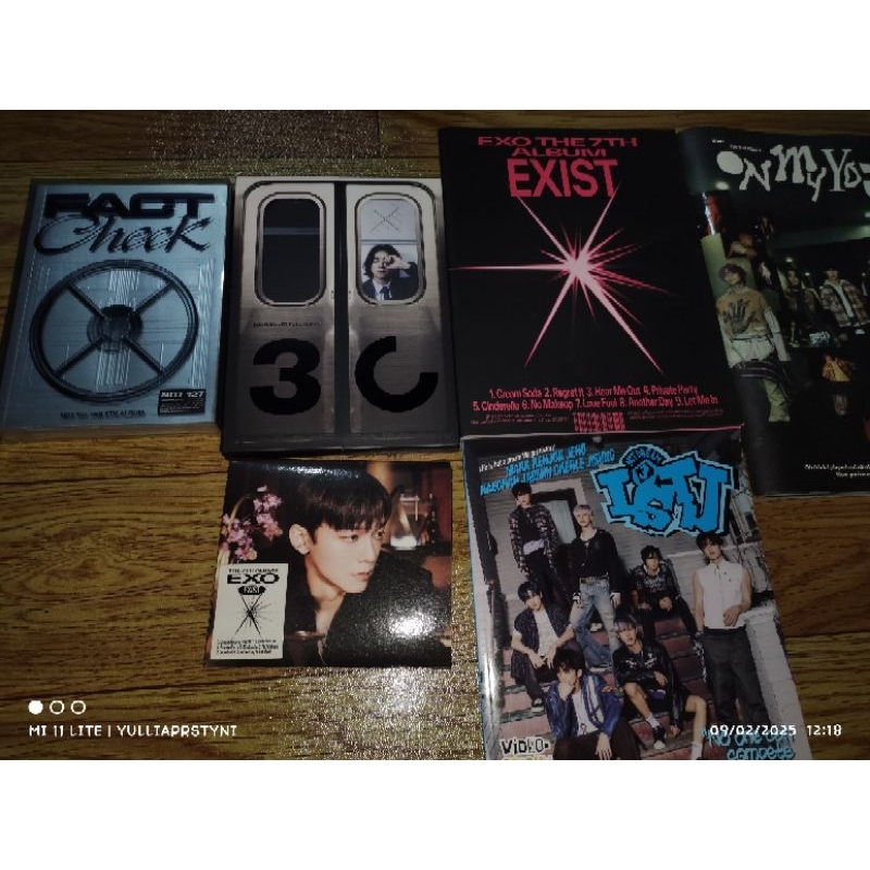 Buku tulis dan ATK