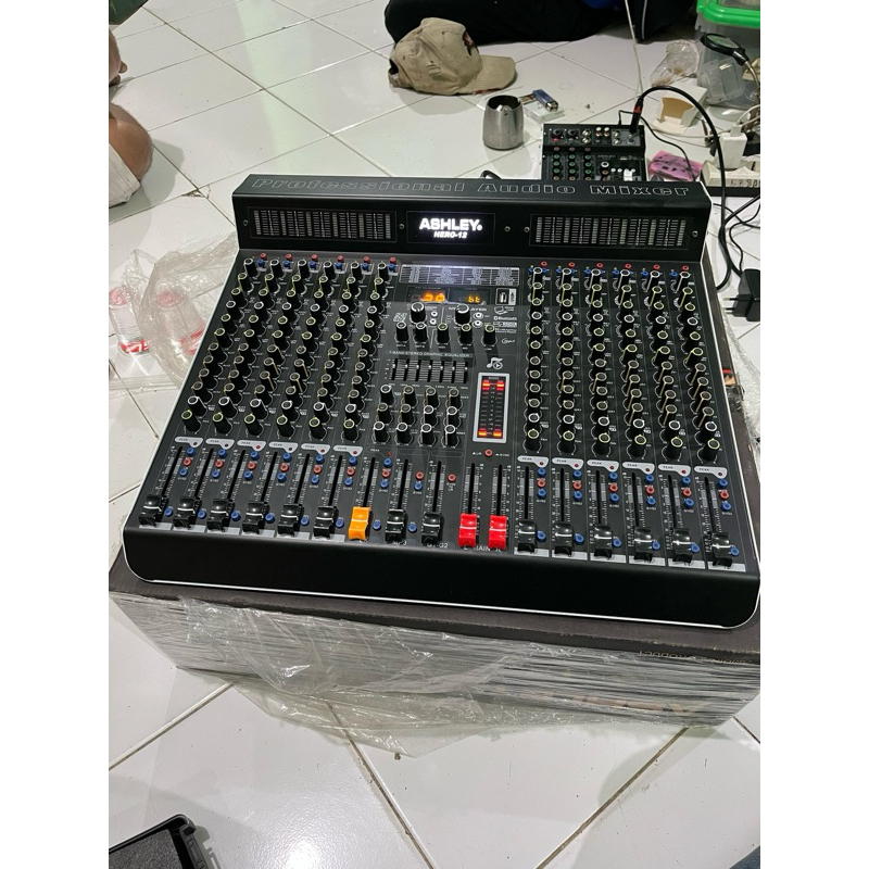 Mixer ashley Hero12