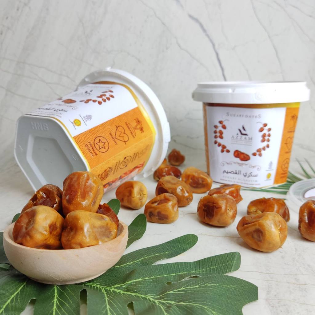 

Kurma Sukari Azzam Ember 850 gram Kurma Basah Organik Premium Dates Limited Edtion Daging Tebal