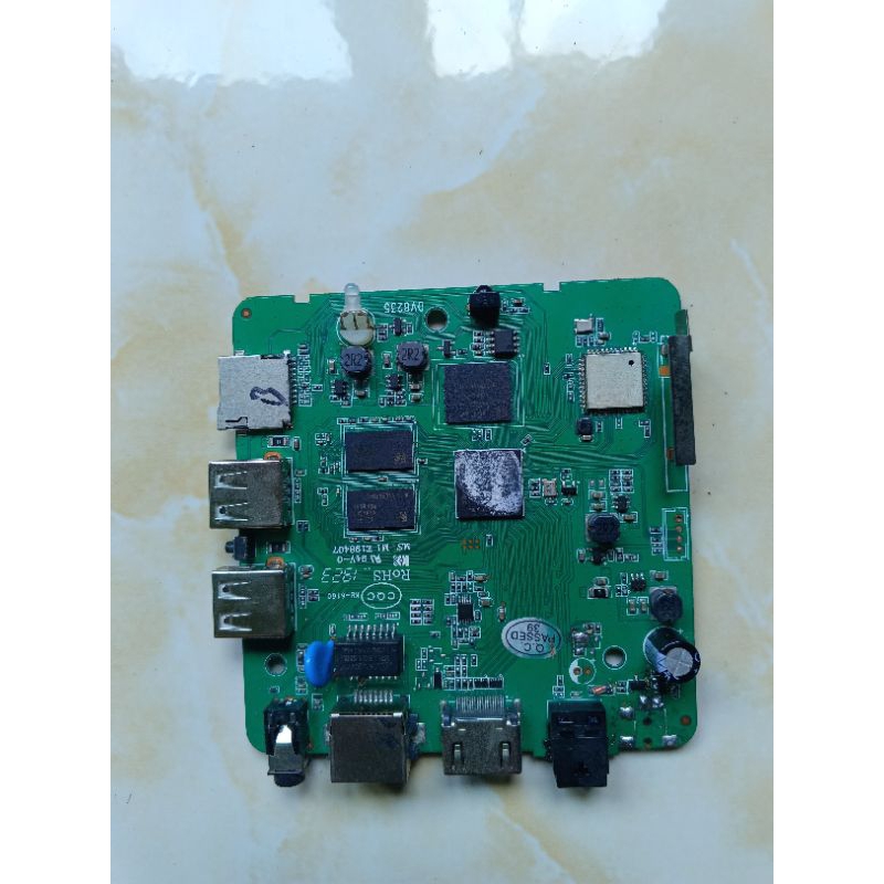 Mainboard stb polytron pdb m11 minus cek deskripsi
