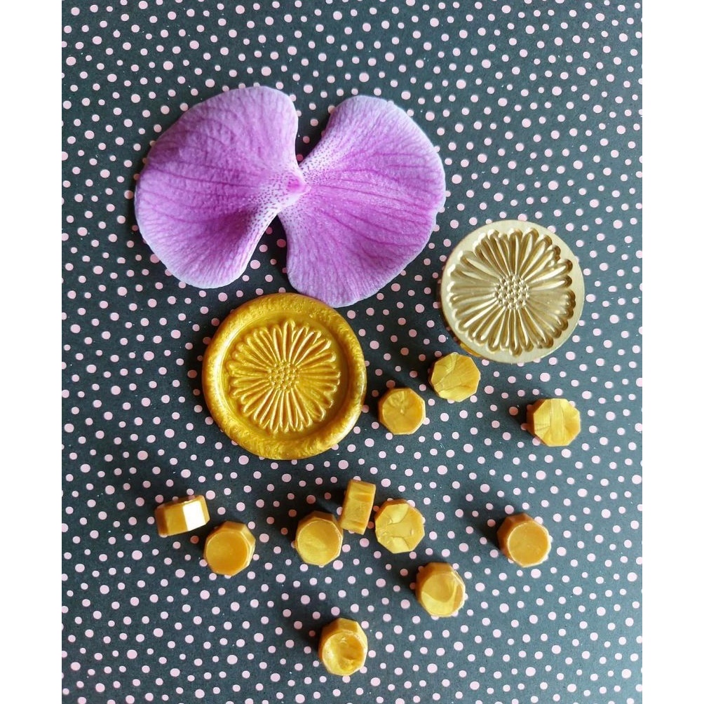 

Daisy (Medalion) 1 Pieces Wax seal coinbulat sticker instan segel vintage undangan / DIY Hampers / Wax Octagon GUN #Paletestamp