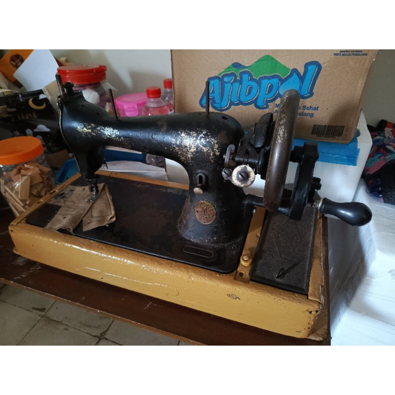 mesin jahit jadul