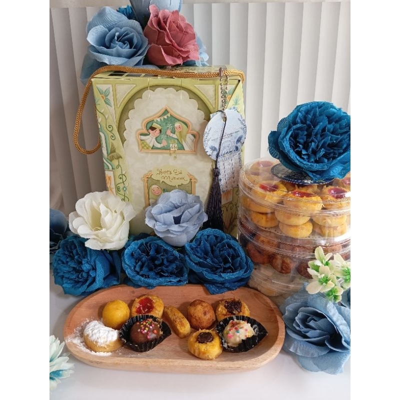 

HAMPERS LEBARAN 2025 / PARCEL LEBARAN / EID MUBARAK / HAMPERS IDUL FITRI 2025 / KUE KERING / NASTAR / PUTRI SALJU / PAKET LEBARAN / SHAKIRA PACKAGE