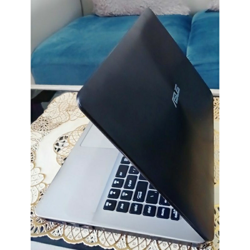 Laptop Asus core i3 gen 5