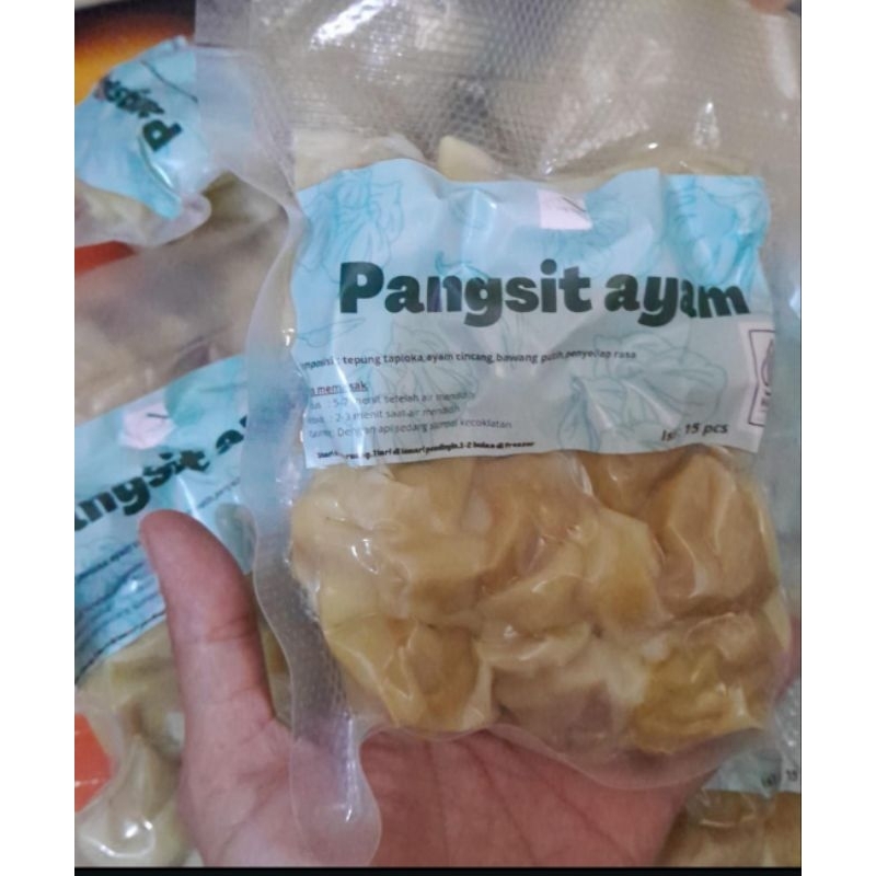 

pangsit ayam kuah chili oil