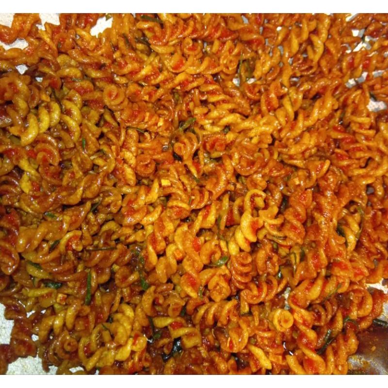 

makroni spiral /kriwil pedas daun jeruk bumbu melimpah kemasan 500 gram