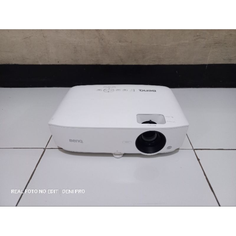 proyektor second / Proyektor bekas BenQ MX532 hdmi terang