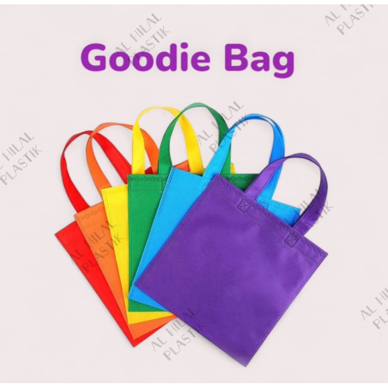 

Tas Spunbond Goodie Bag Isi 12 pcs