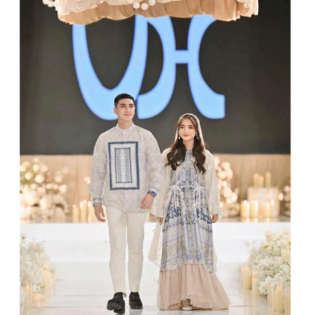 [READY] SARIMBIT COUPLE KELUARGA SIGNATURE RAYA CAMELLIA SERIES BY VANILLA HIJAB