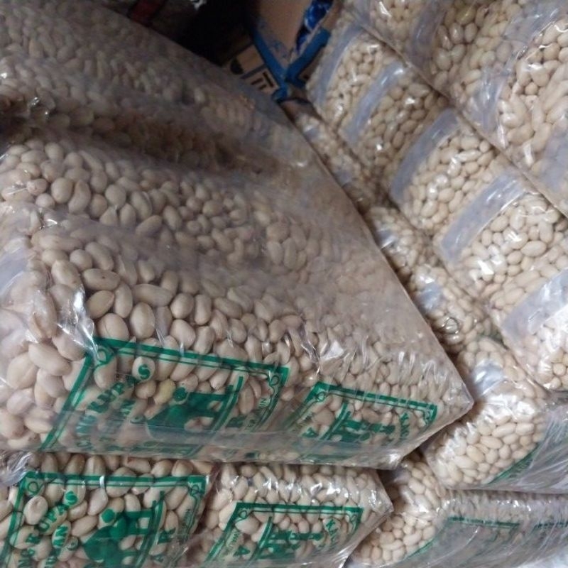 

kacang tuban kacang kupas kemasan bulet bulet bersih..berkualitas kemasan 1pak 10 pcs..1pcs 3.5 on (1bal/10pcs)