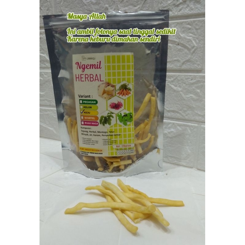 

BATAM - UMMIQU NGEMIL HERBAL stik kue bawang premium berbagai varian rasa mantul