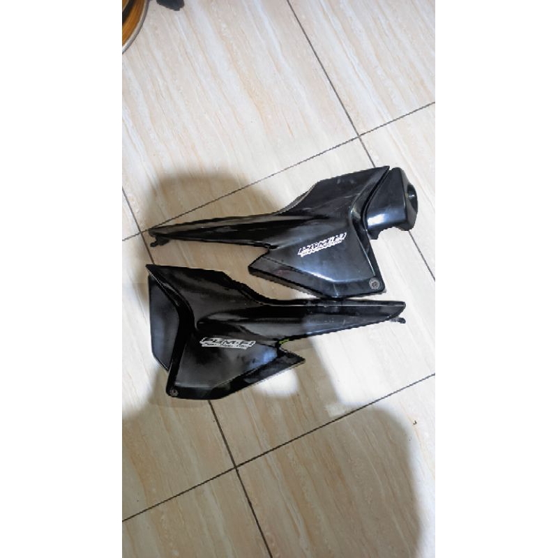 cover aki/kempolan aki megapro primus ori