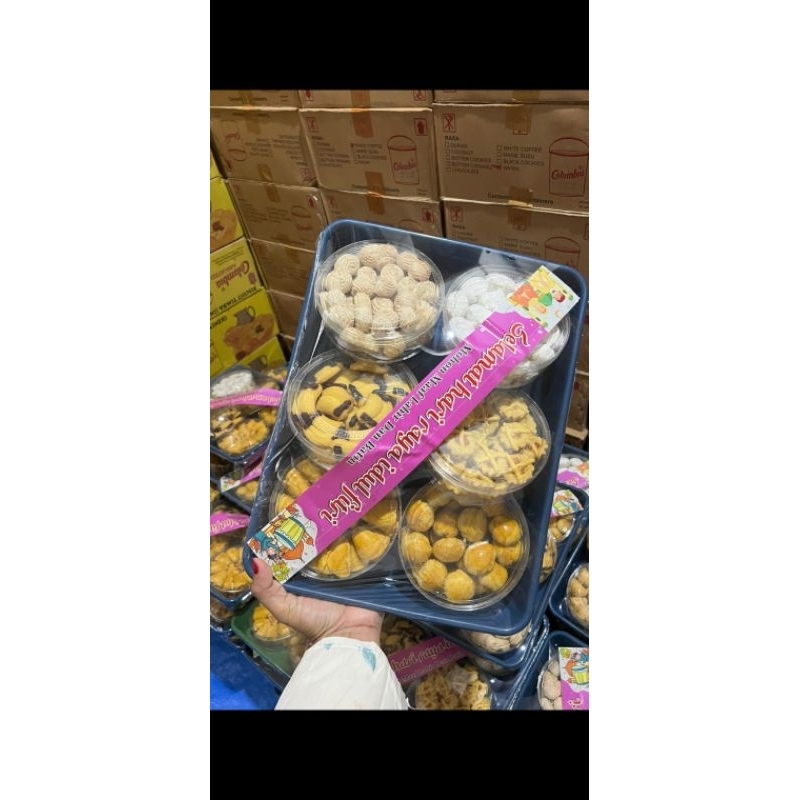 

paket kue kering y kK murah saja redy stock jaminan tidak enK boleh dikembanlikN