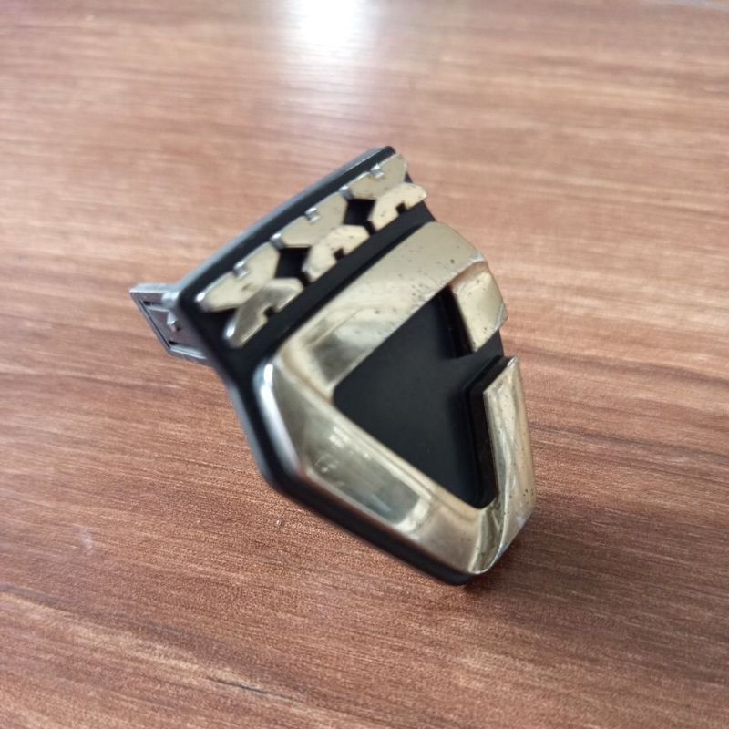 emblem grill c*** Corolla AE111