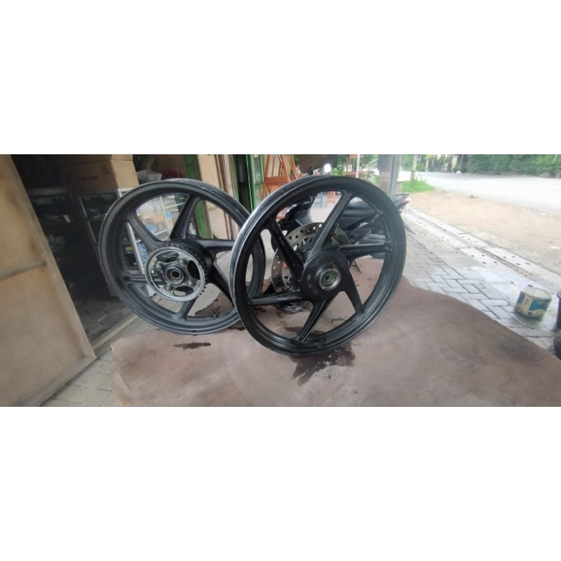 velg racing Honda Versa Megapro primus