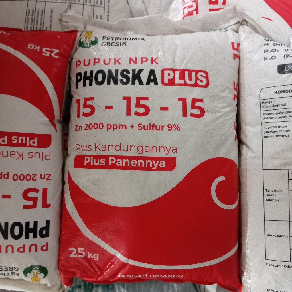 PUPUK NPK PHONSKA PLUS 15-15-15 PETROKIMIA GRESIK 25 KG