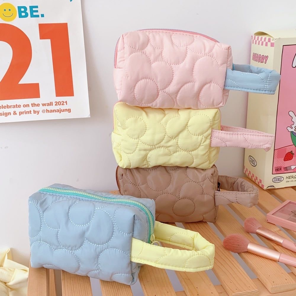 

Tas Kosmetik Perjalanan Kotak Pensil Sleting Motif Bunga Flower Handle Pastel / Pouch Makeup Aesthetic / Tas Aksesoris Wanita Lucu Import