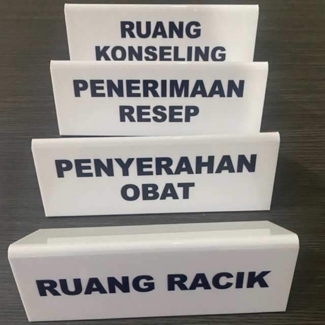 

custom papan akrilik custom tulisan