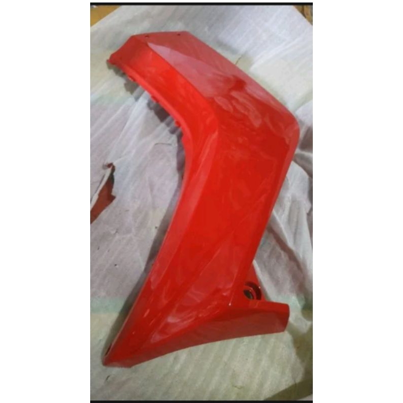 1s7 f8311 00 p1 dijual original YGP Yamaha genuine part NOS bok cover body ebek samping sayap luar k