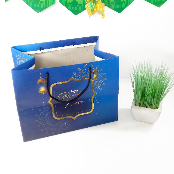 

Paperbag Idul Fitri 31 x 22 x Tinggi 23,5 cm untuk hajatan dan souvenir, kresek donat / tas plastik, paper bag, Bingkisan / Souvenir untuk pernikahan, Tasyakuran / Pengajian / Hampers idul fitri dan idul adha