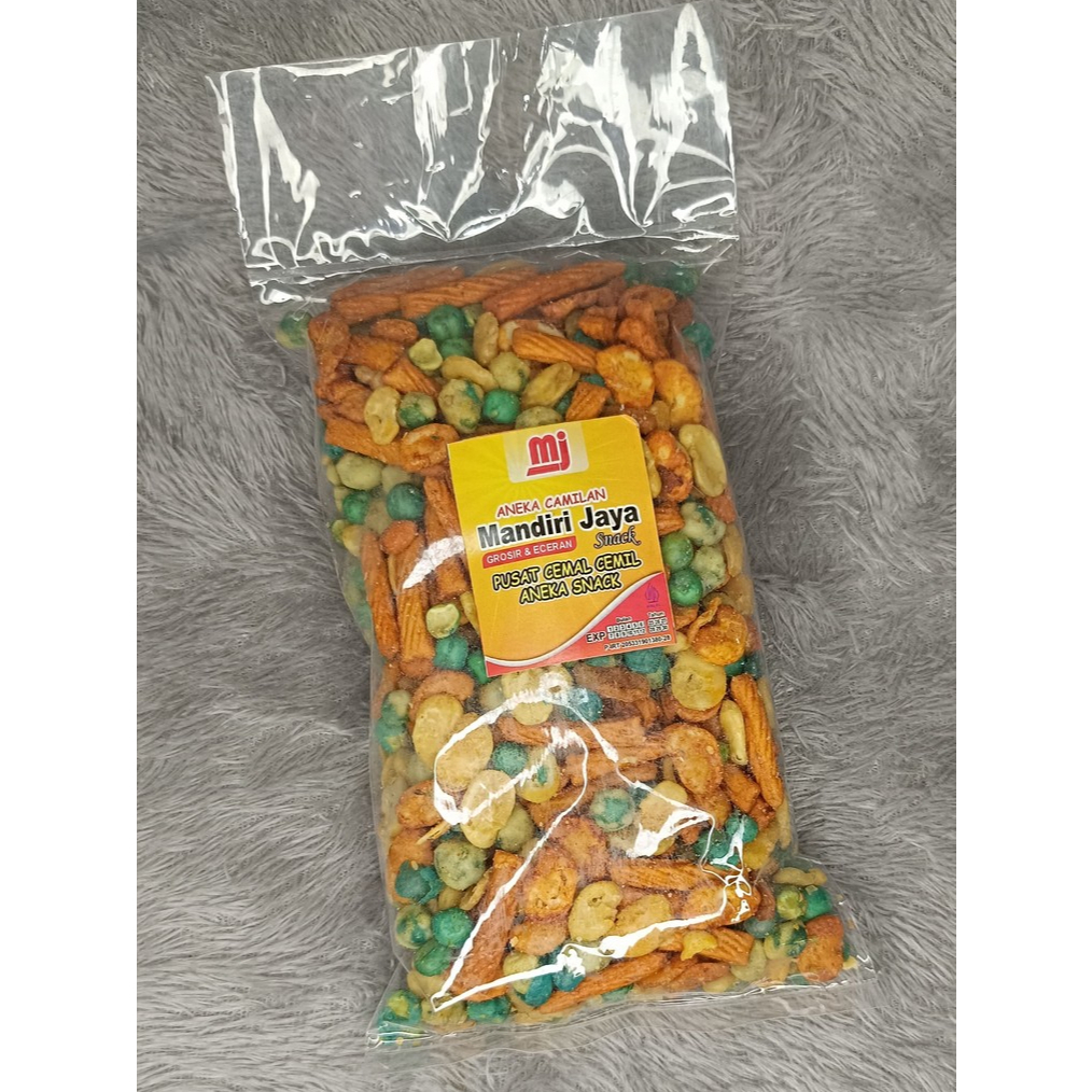 

Camilan Mix Nut by MJS grosir & ecearan pusat cemil