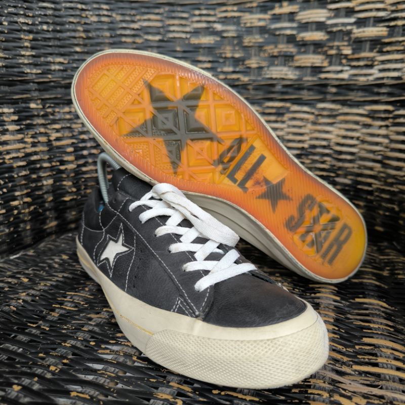 sepatu Converse John varvatos One Star size 42