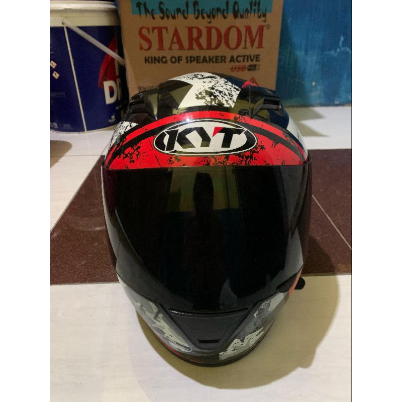 HELM SEPEDA KYT ORIGINAL PRELOVED