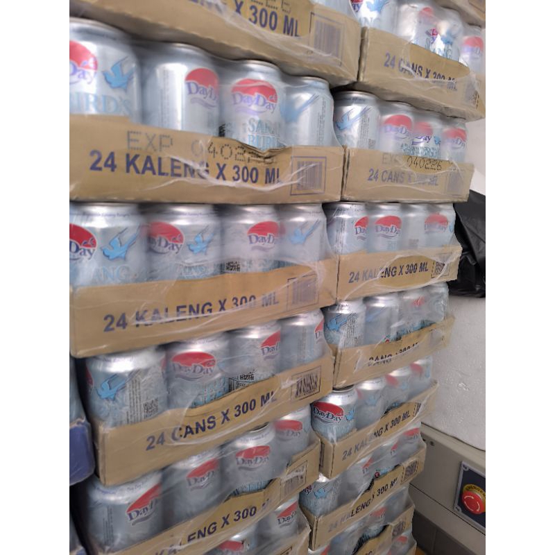 Minuman Kaleng Day Day Walet isi 24 pcs