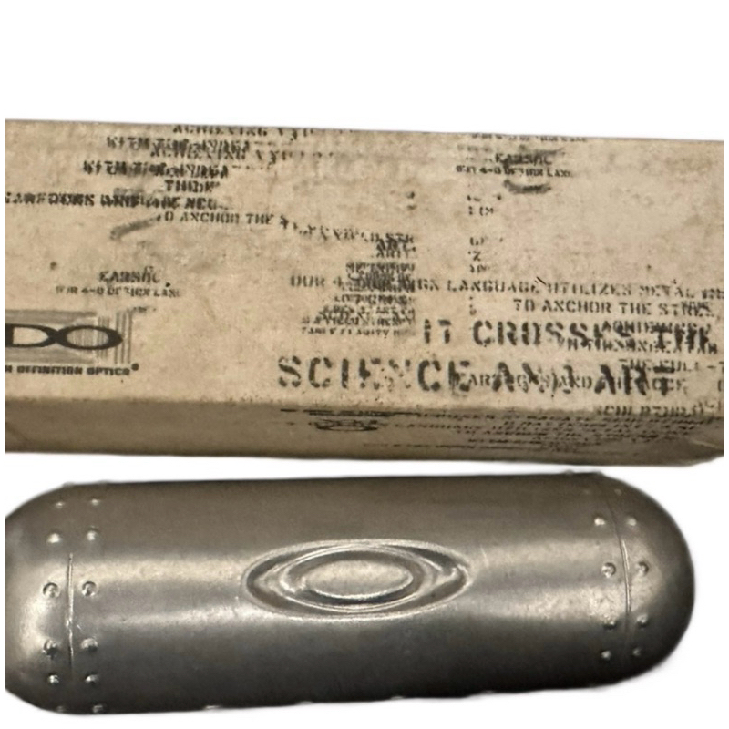 Box / tempat kacamata / kotak kacamata Oakley Aluminium original