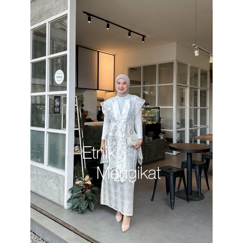 ETNIK MENGIKAT | ONE SET TENUN BULU MAURA CREAM