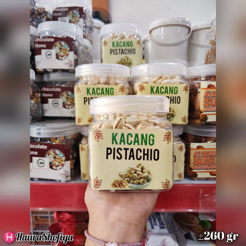 

Kacang Pistachio Premium Kacang Arab Fustuk ±260 gr Kemasan Toples Snak Sehat Oleh-oleh Haji dan Umroh