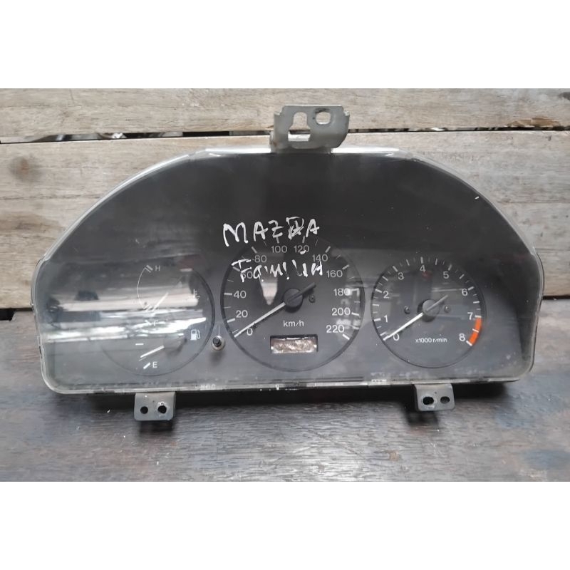 spedometer mazda familia lantis