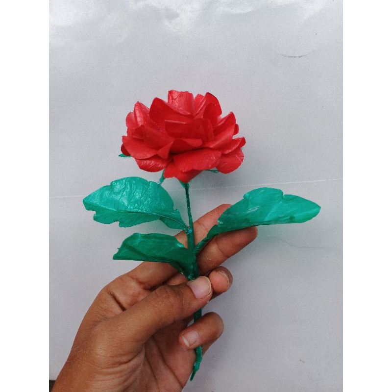 Bunga Mawar dari Plastik kresek kerajinan tangan