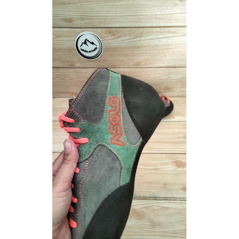 Sepatu Panjat Merek Asolo