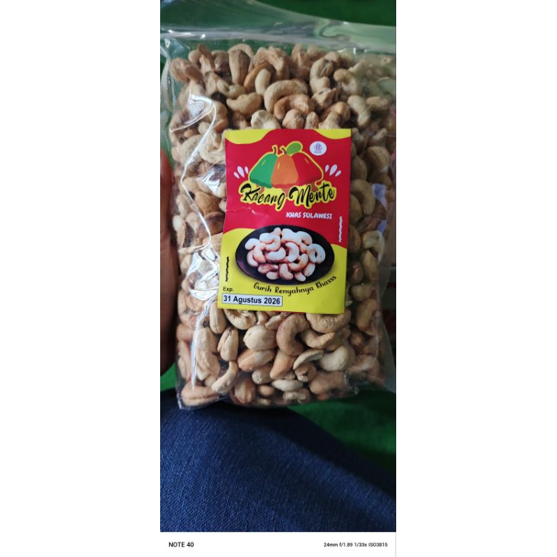 

kacang mente / mede utuh premium berat 1000 gram