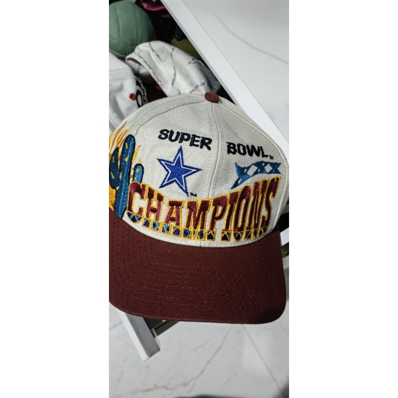 Topi Champions logo 7