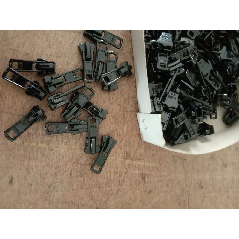 Kepala Resleting Jaket YKK 1 Lusin