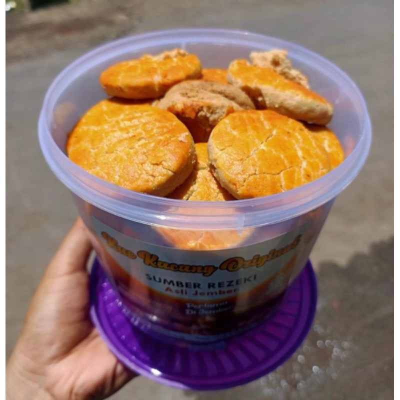 

Kue Kacang Asli Jember