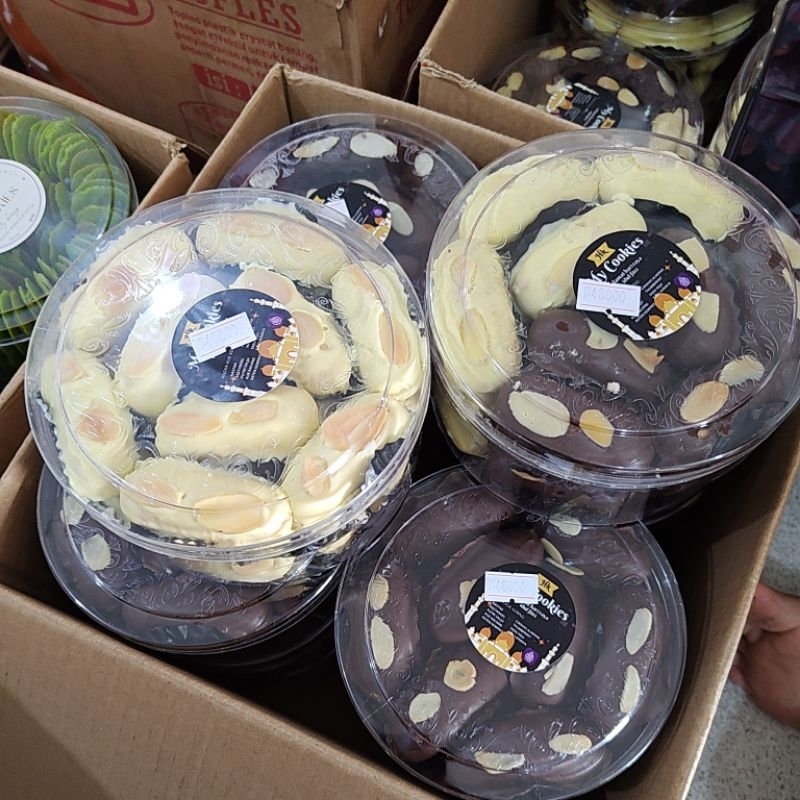 

cookies almond toples enak banget