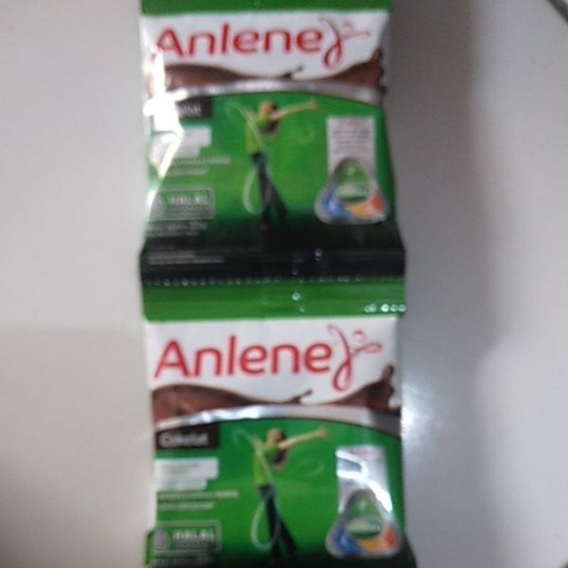 

Anlene Coklat/Putih 1 Renceng Isi 10 sachet.