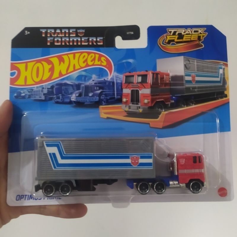 Hot Wheels Track Fleet Optimus Prime