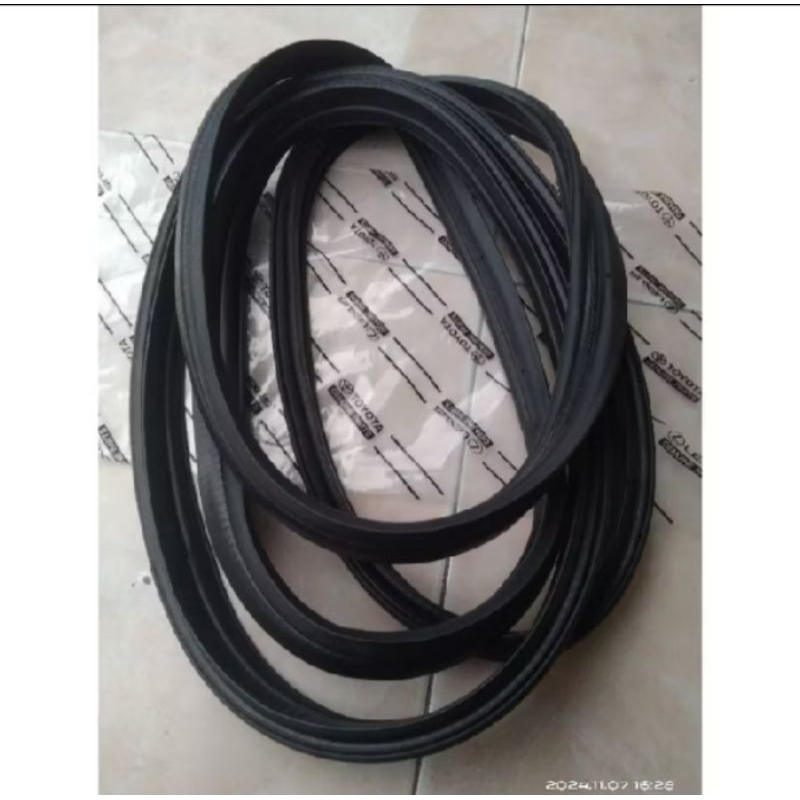 KARET BAGASI PINTU BELAKANG MOBIL KIJANG LGX, LSX, KRISTA ORIGINAL