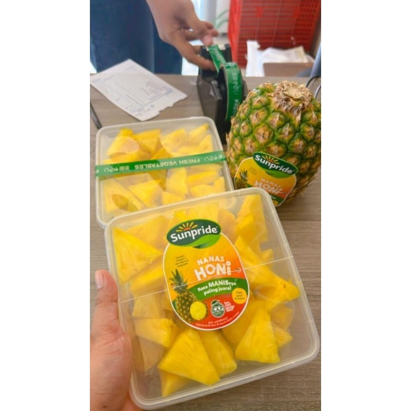 

Nanas Honi Siap Santap - Manis, Segar & Praktis