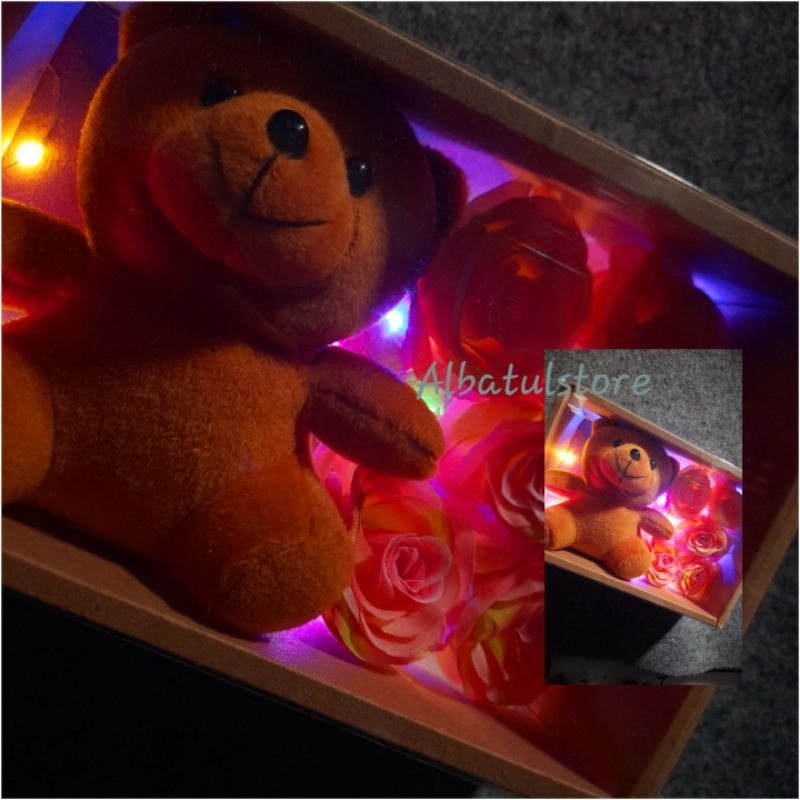 

Gift Box mika BONEKA 5 MAWAR premium LED 2meter Wisuda Kado Hadiah ulangtahun