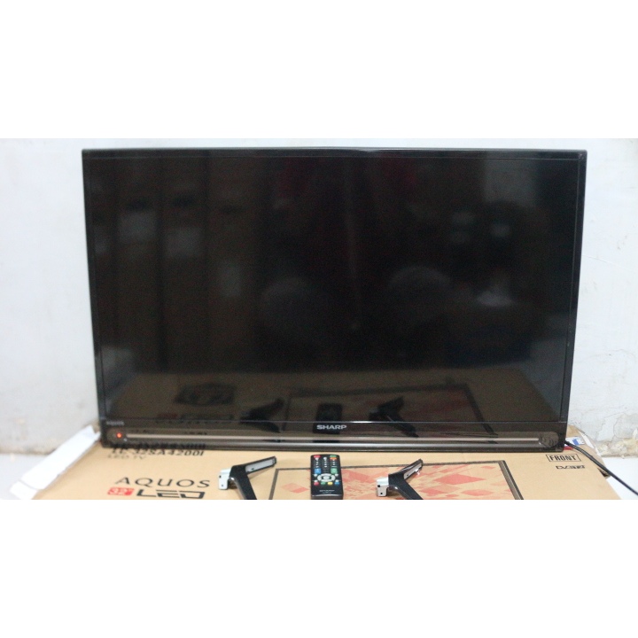 TV LED SHARP 32IN DIGITAL TV KONDISI MUWLUS 95% SEPERTI BARU 4497